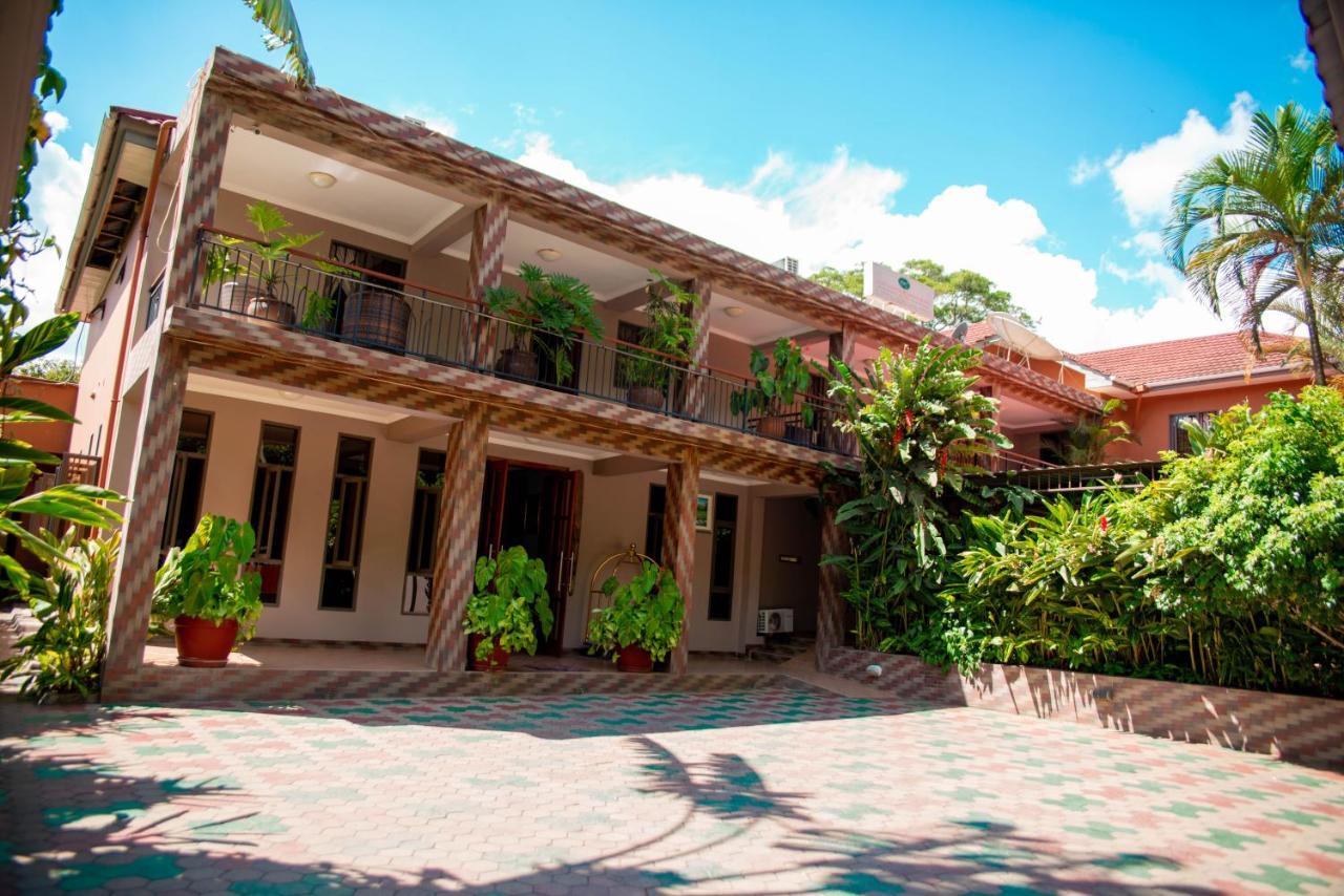 Lush Garden Business Hotel Arusha Bagian luar foto