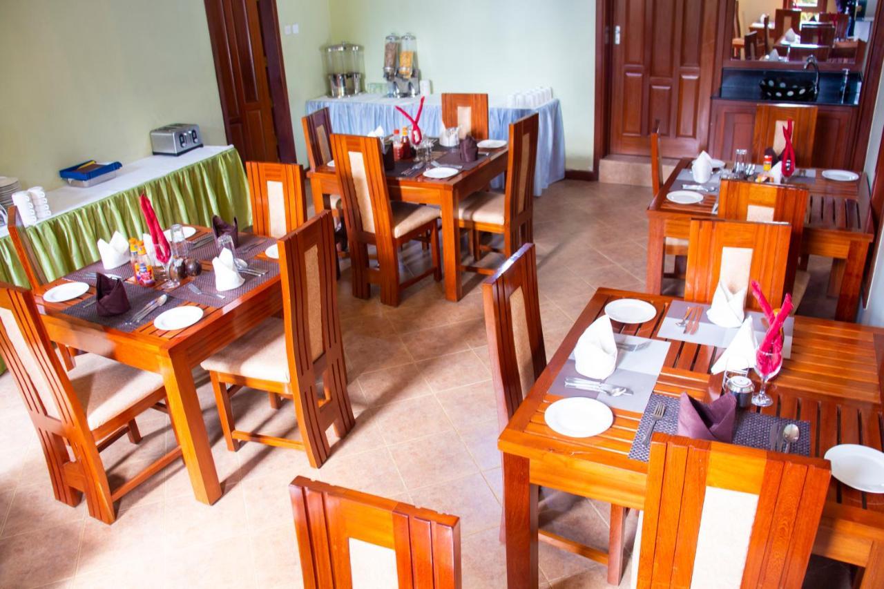 Lush Garden Business Hotel Arusha Bagian luar foto